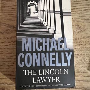 The Lincoln Lawyer by Michael Connelly - Paperback Books